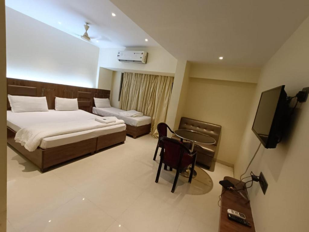 Панвель: Hotel Metro palace panvel Navi mumbai