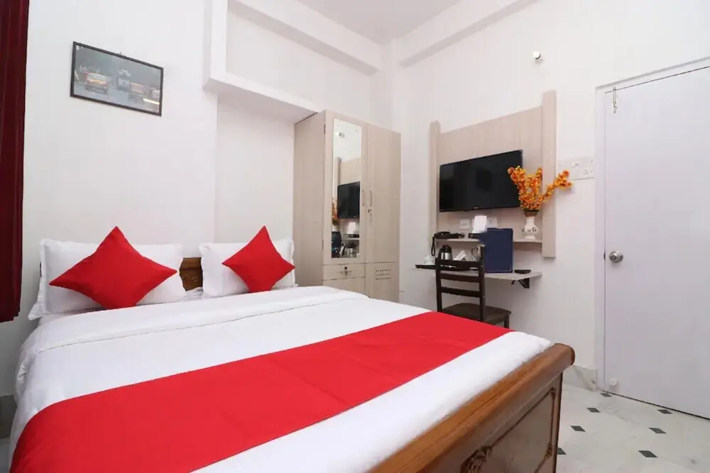 Колката: Goroomgo Manurama Kolkata