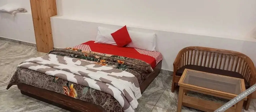 Казаули: Hotel Neelgiri