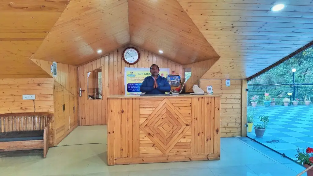 Казаули: Hotel Neelgiri