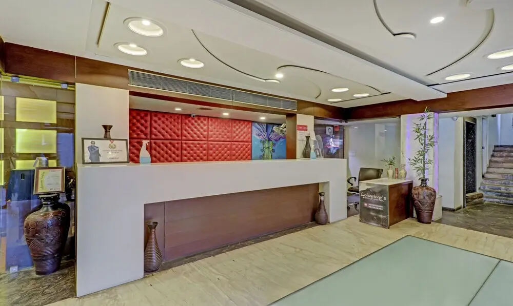 Нагпур: Loharkar Family Hotel L A Rooms