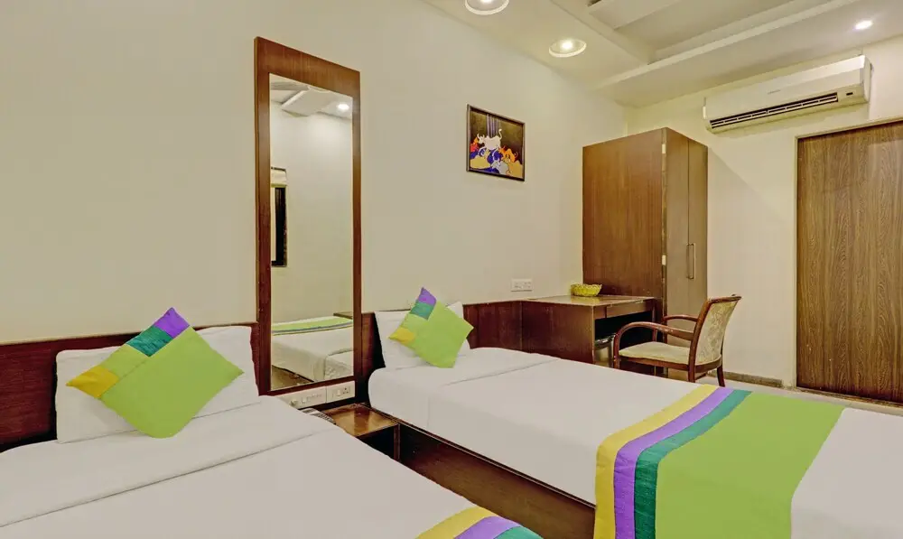 Нагпур: Loharkar Family Hotel L A Rooms