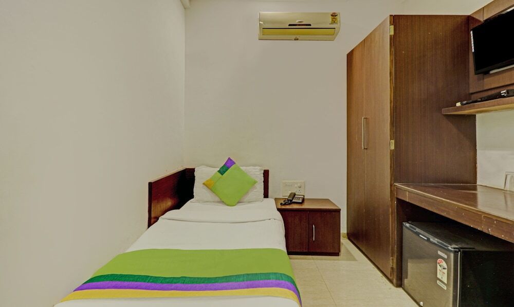 Нагпур: Loharkar Family Hotel L A Rooms