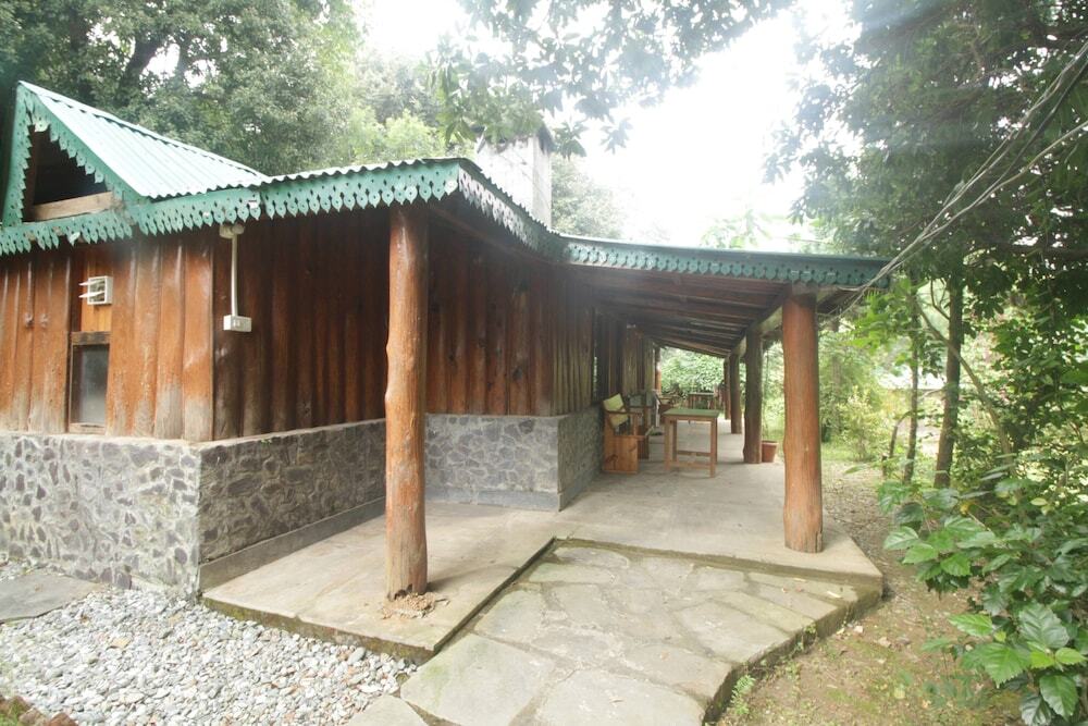 Наинитал: Birders Den Eco Resort