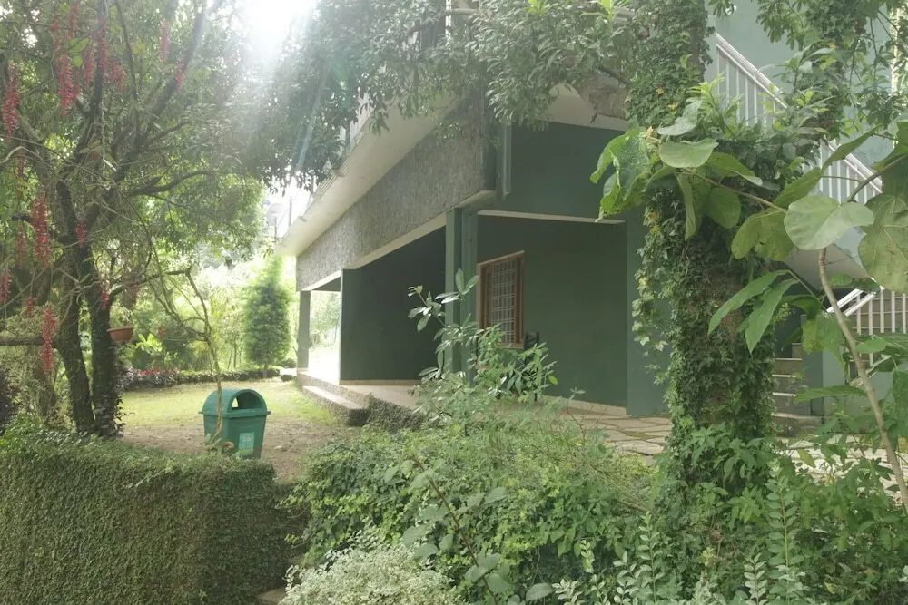 Наинитал: Birders Den Eco Resort
