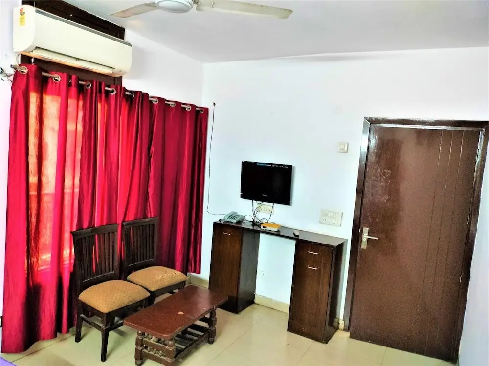 Нью-Дели: Hotel White Palace Nizamuddin Railway St