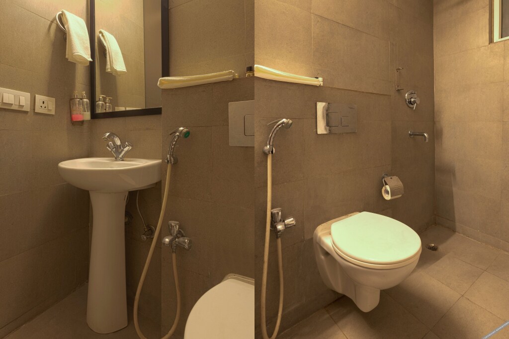 Нью-Дели: Hotel Grand Tashree