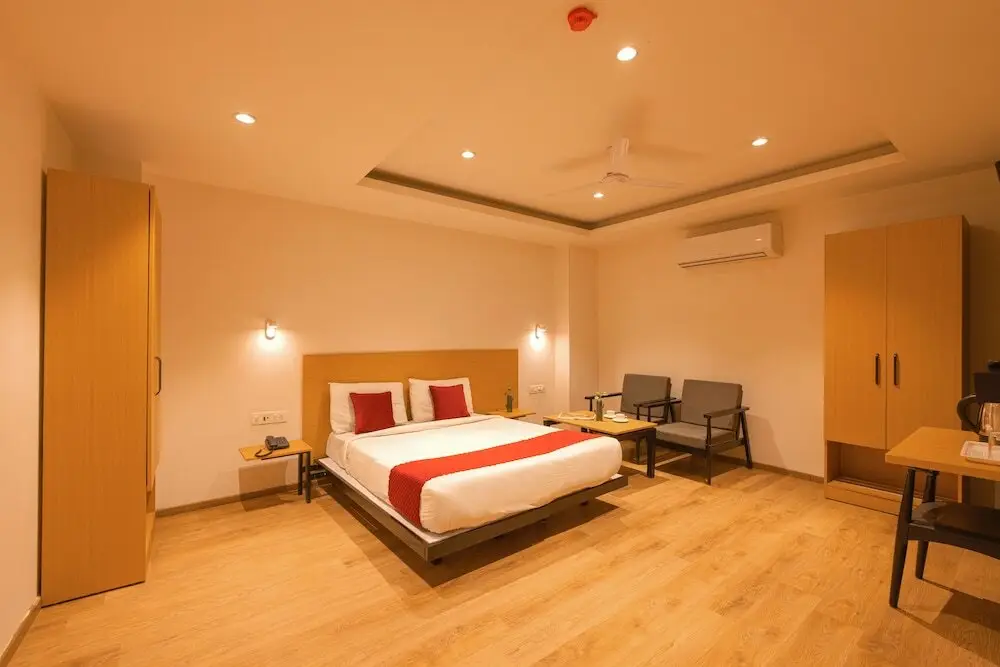 Нью-Дели: Hotel Grand Tashree