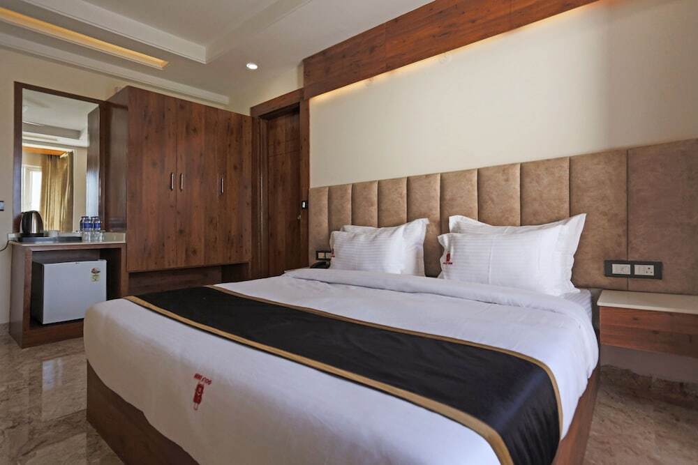 Гуруграм: Hotel golf inn golf course road