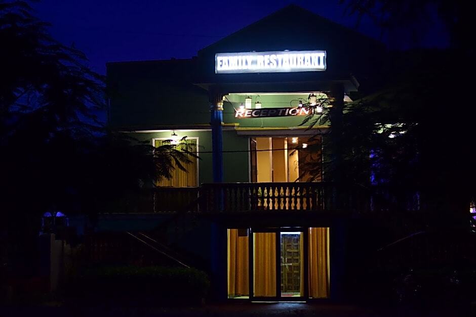 Istaqbal Hotel Mukki — фото 1