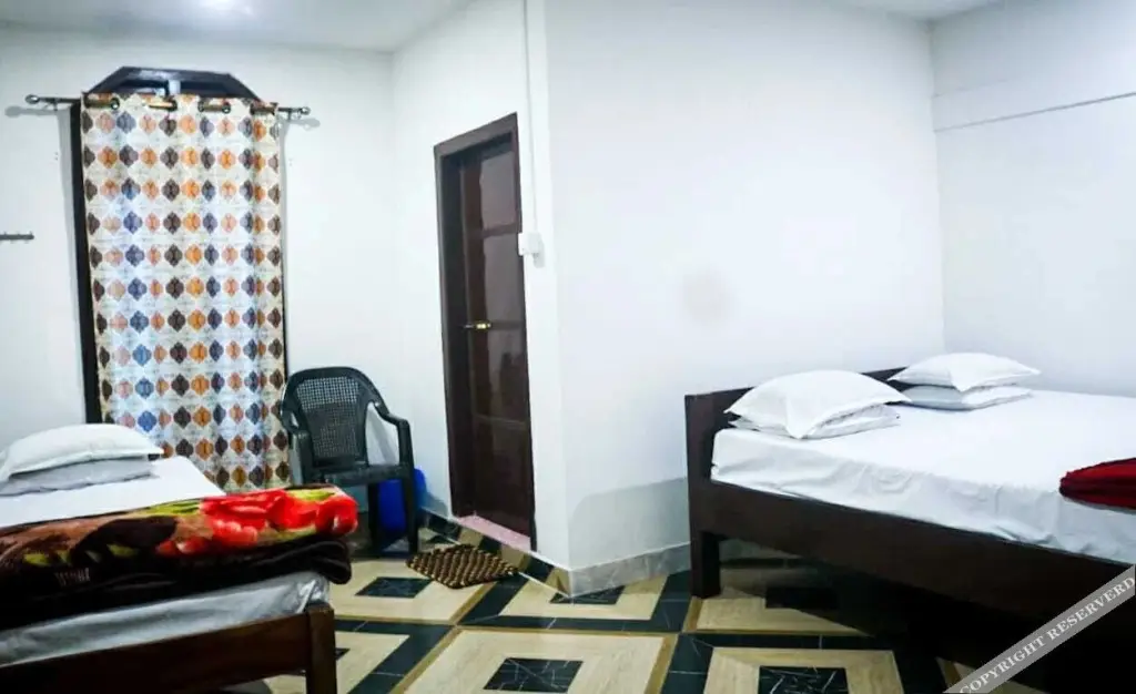 Кохора: Homocation - Manorama Lodge