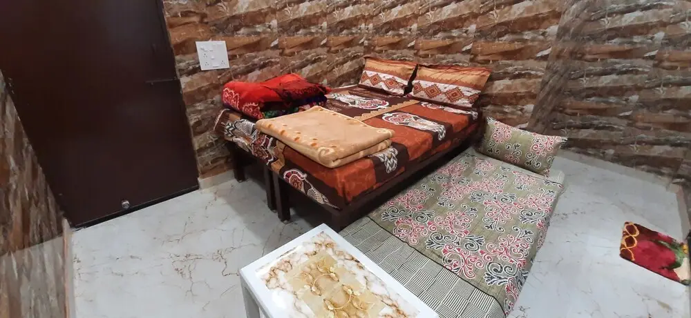 Нью-Дели: Luxury Flat in Foreigner Areof Lajpat Nagar With Fully Equipped Kitch