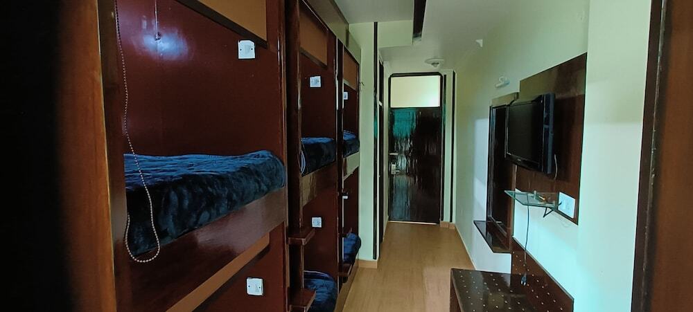 Прем-Нагар: Rhodo Inn