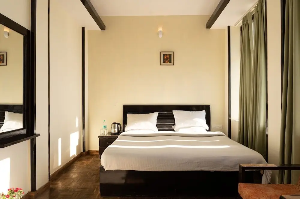 Прем-Нагар: Rhodo Inn