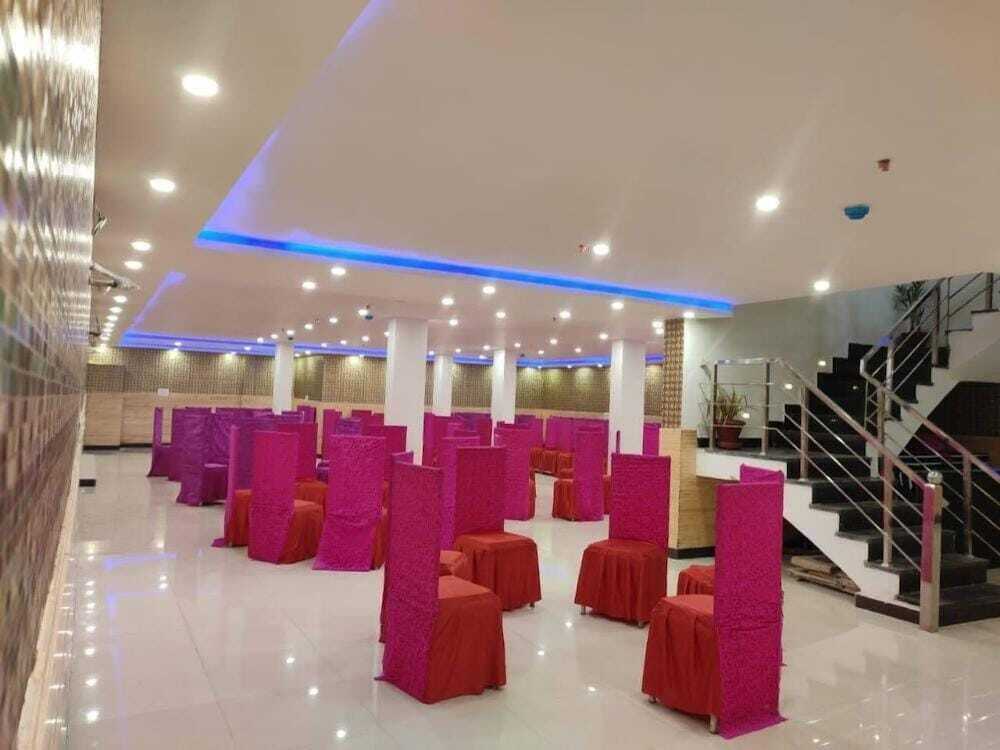 Зиракпур: Nri Group Of Hotels And Resorts