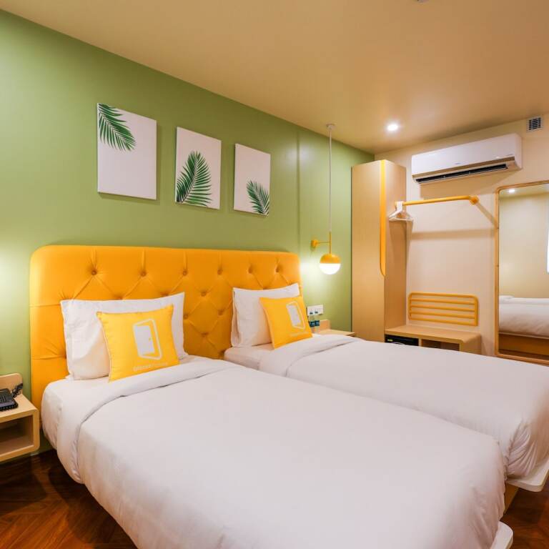 Гуруграм: Bloom Hotel - Golf Course Road, Sector 43