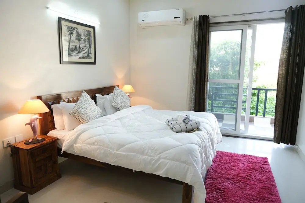 Гуруграм: Lime Tree Luxury 3Bhk Serviced Apartment