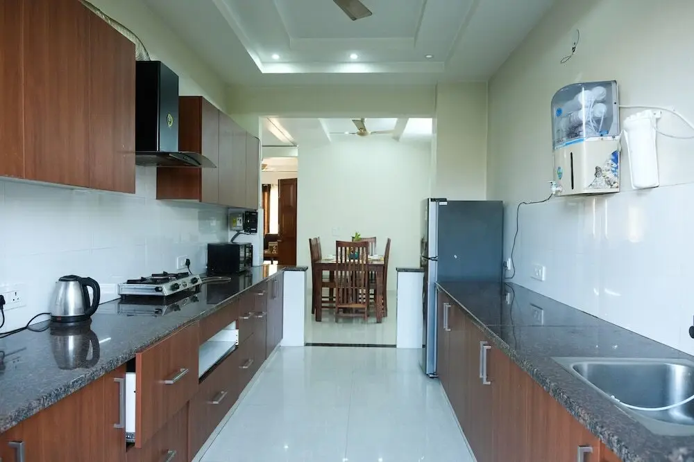Гуруграм: Lime Tree Luxury 3Bhk Serviced Apartment
