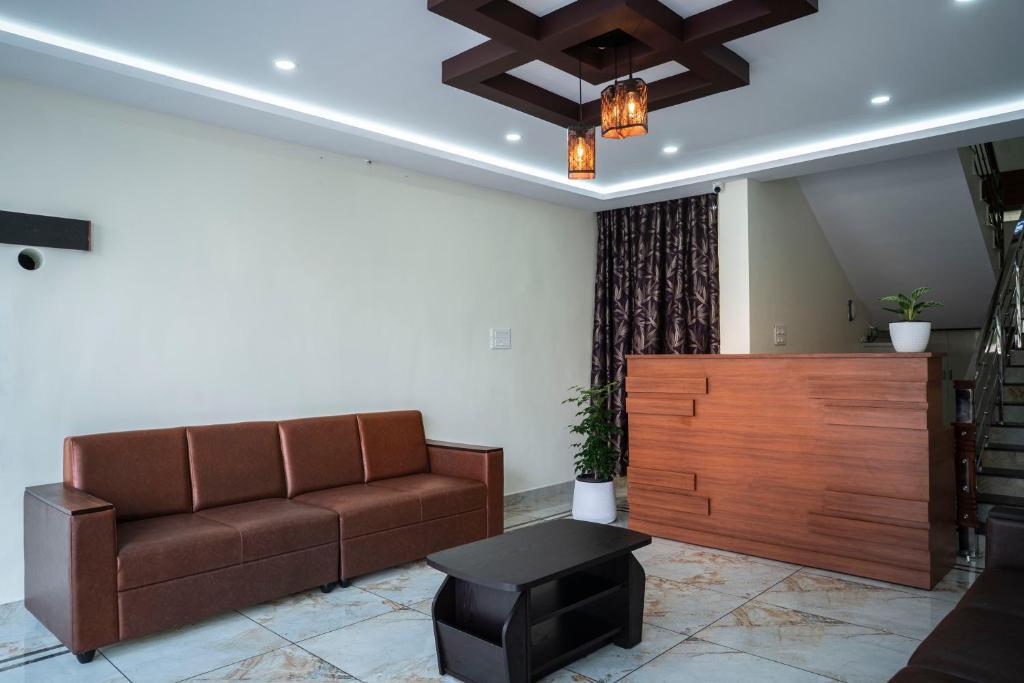 Недумбассери: Aldora Airport Residency