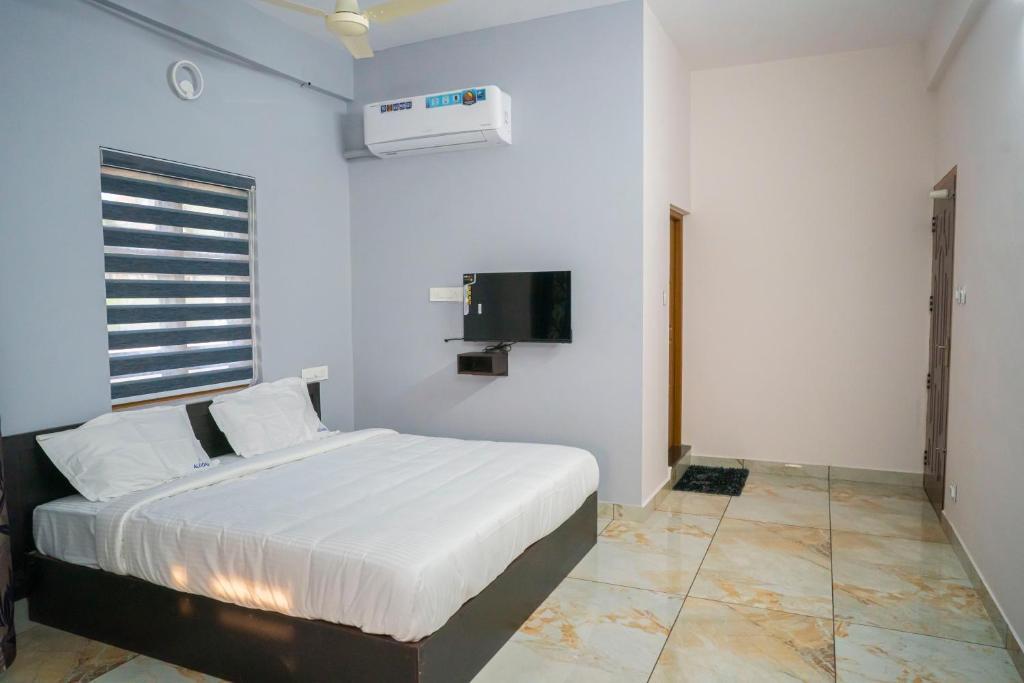 Недумбассери: Aldora Airport Residency