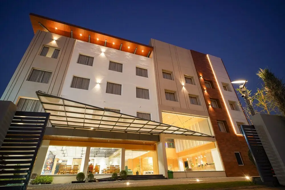 Hotel Nakshathra - A Royal Stay — фото 1