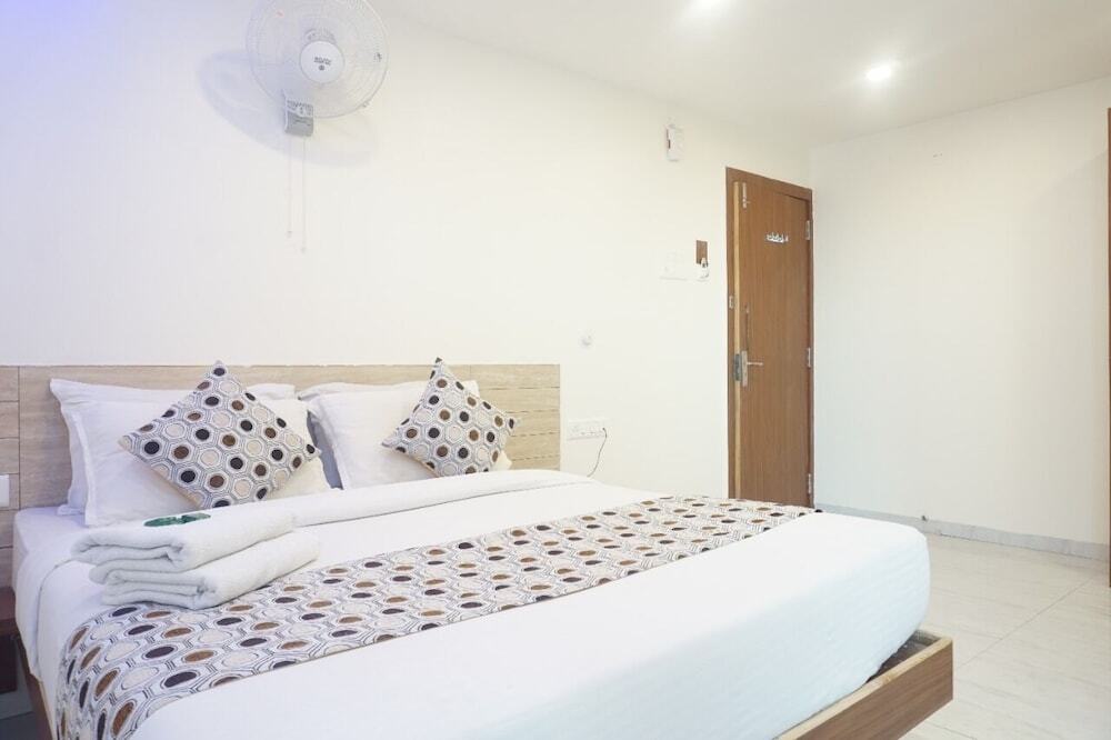 Пуна: Hotel Satkar Inn