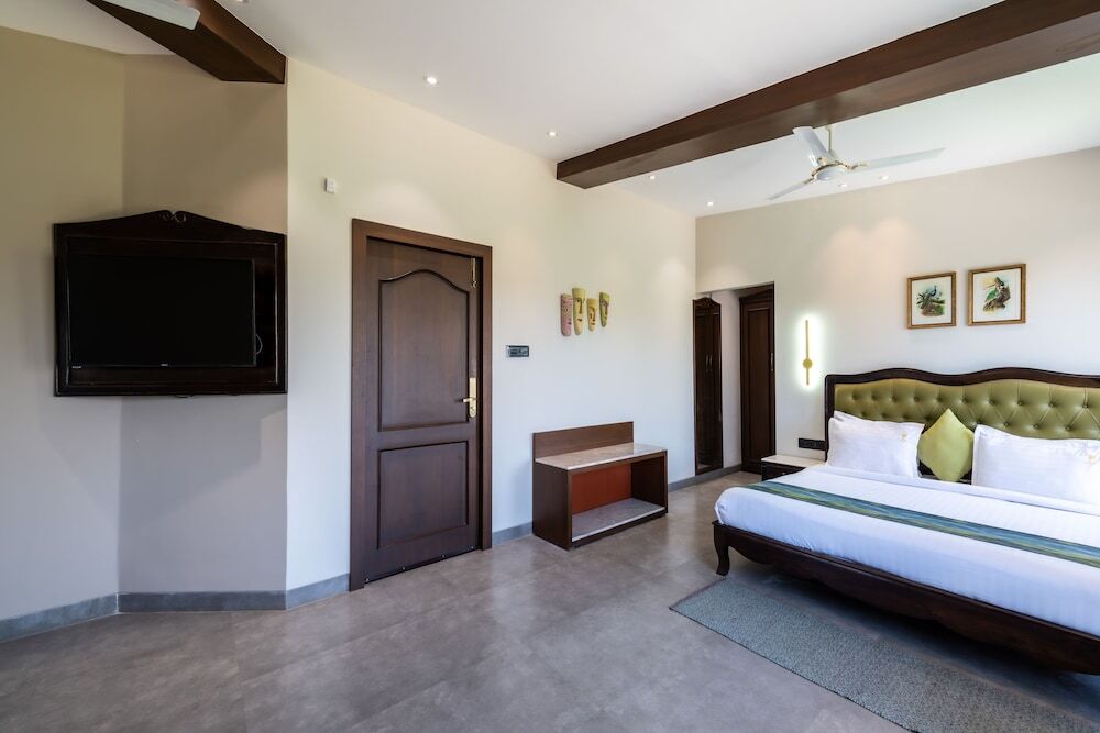 Сарангпур: Parijat Lake Resort by GoldMark, Madhai- Satpura National Park