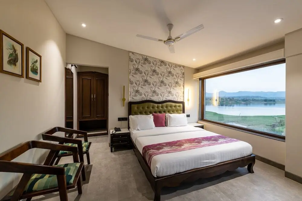 Сарангпур: Parijat Lake Resort by GoldMark, Madhai- Satpura National Park