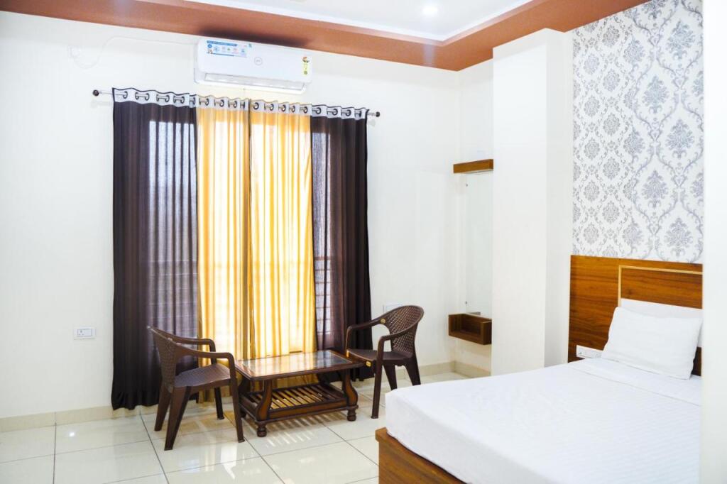 Удаипур: Hotel Ardency Green
