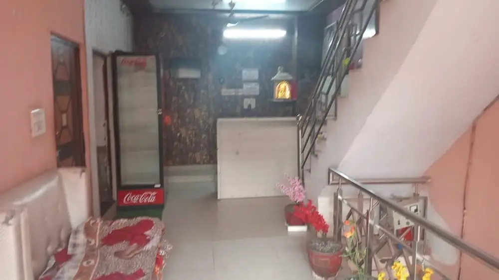Матхура: Goroomgo Anand Guest House Mathura