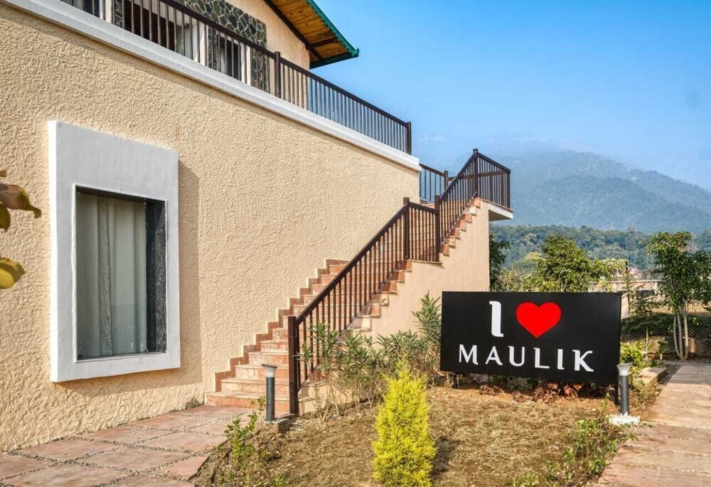 Maulik Retreat — фото 1