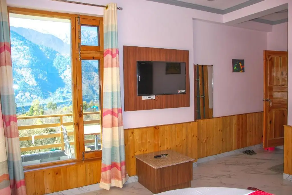 Наггар: Cafe Saffron & Cottages