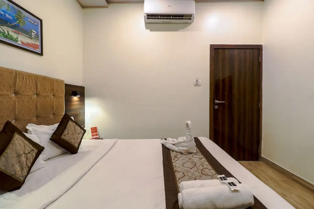 Мумбаи: Hotel Signature Inn