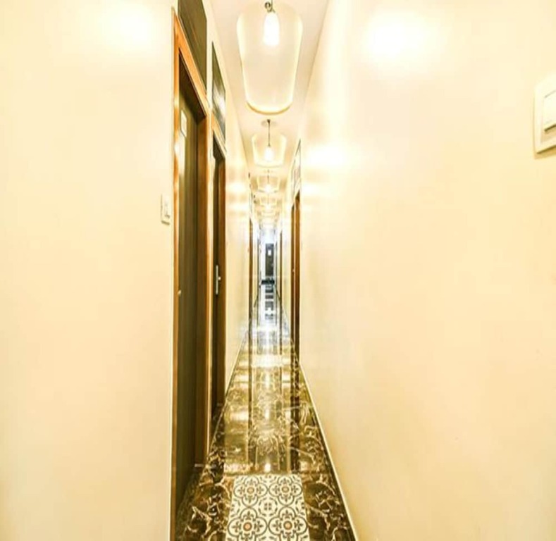 Мумбаи: Fabhotel Axis International