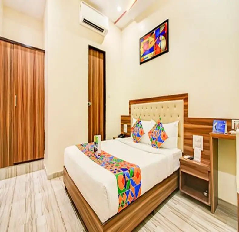 Мумбаи: Fabhotel Axis International