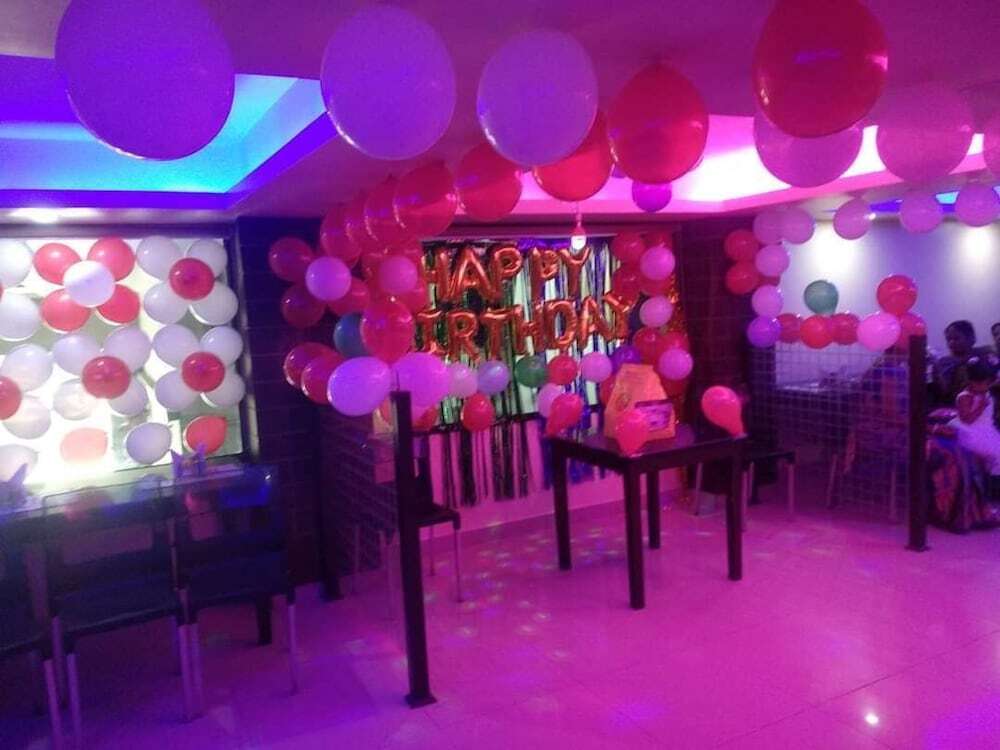 Гувахати: Hotel Arya Inn