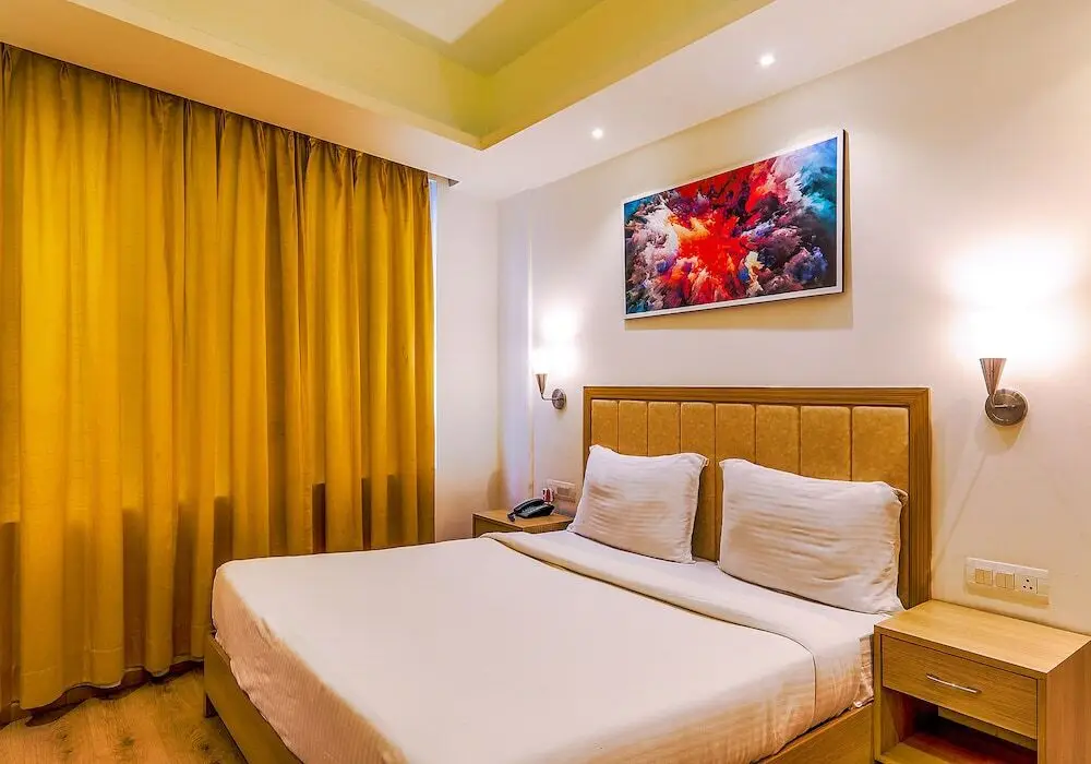 Лакхнау: Fabhotel Surya Grand