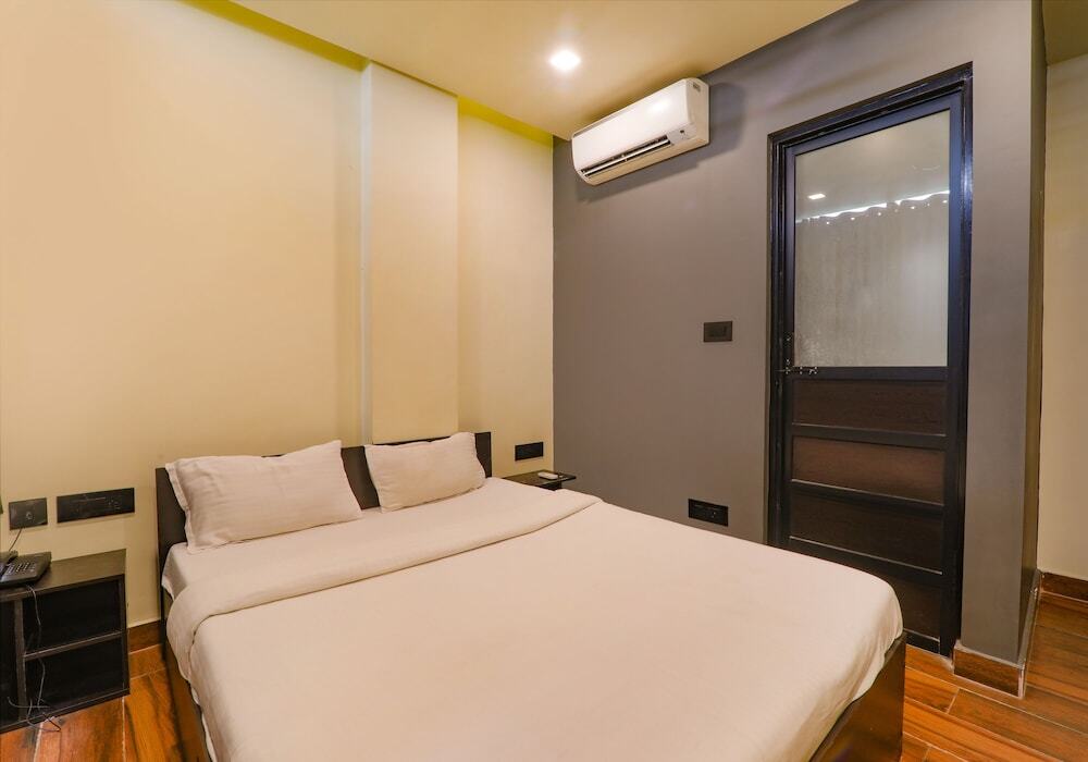 Варанаси: Fabhotel Lemon Grass