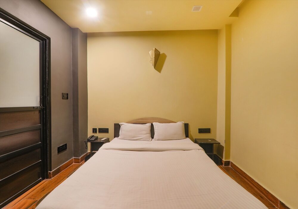 Варанаси: Fabhotel Lemon Grass