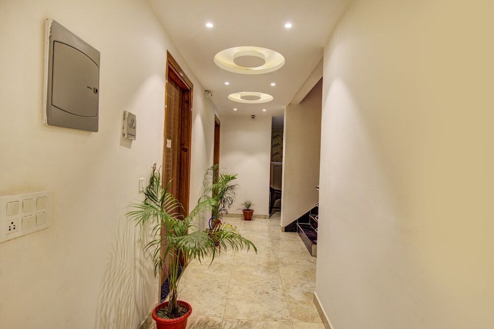 Нью-Дели: FabHotel Gross inn Suites