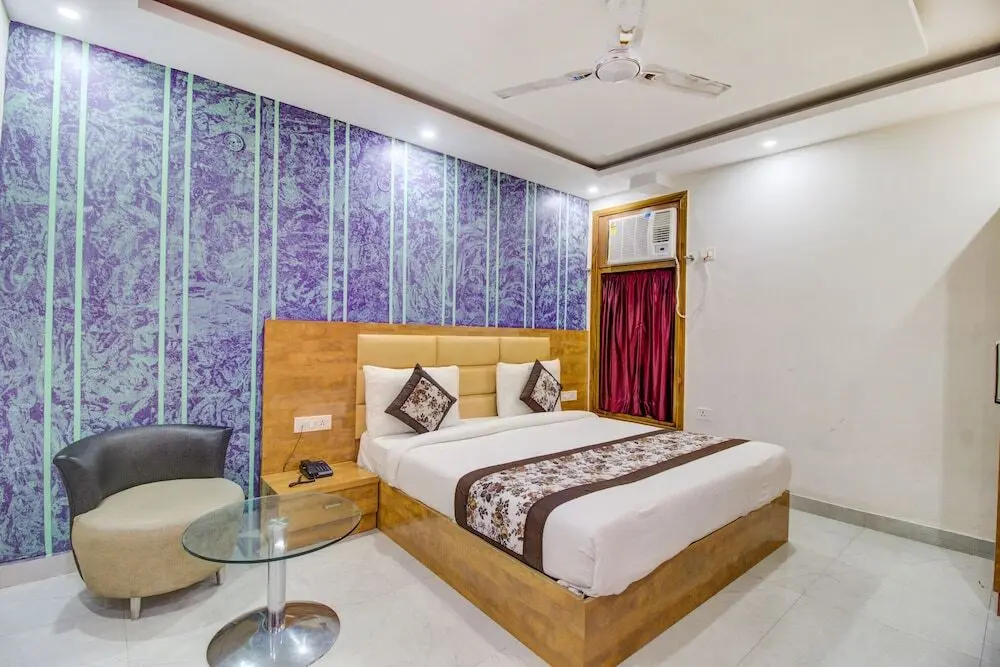 Нью-Дели: FabHotel Gross inn Suites