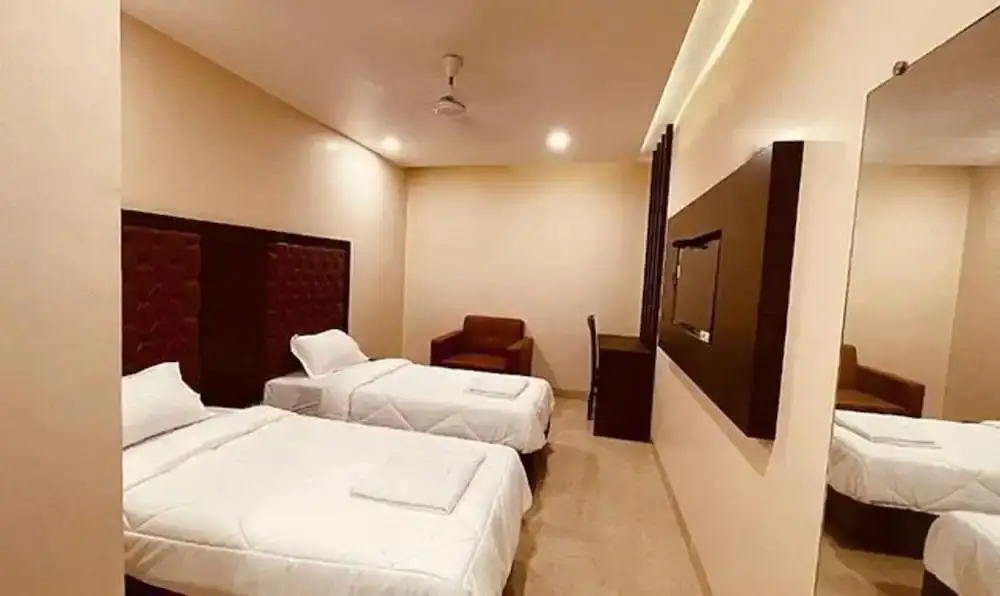 Мумбаи: FabHotel Vertigo Suite