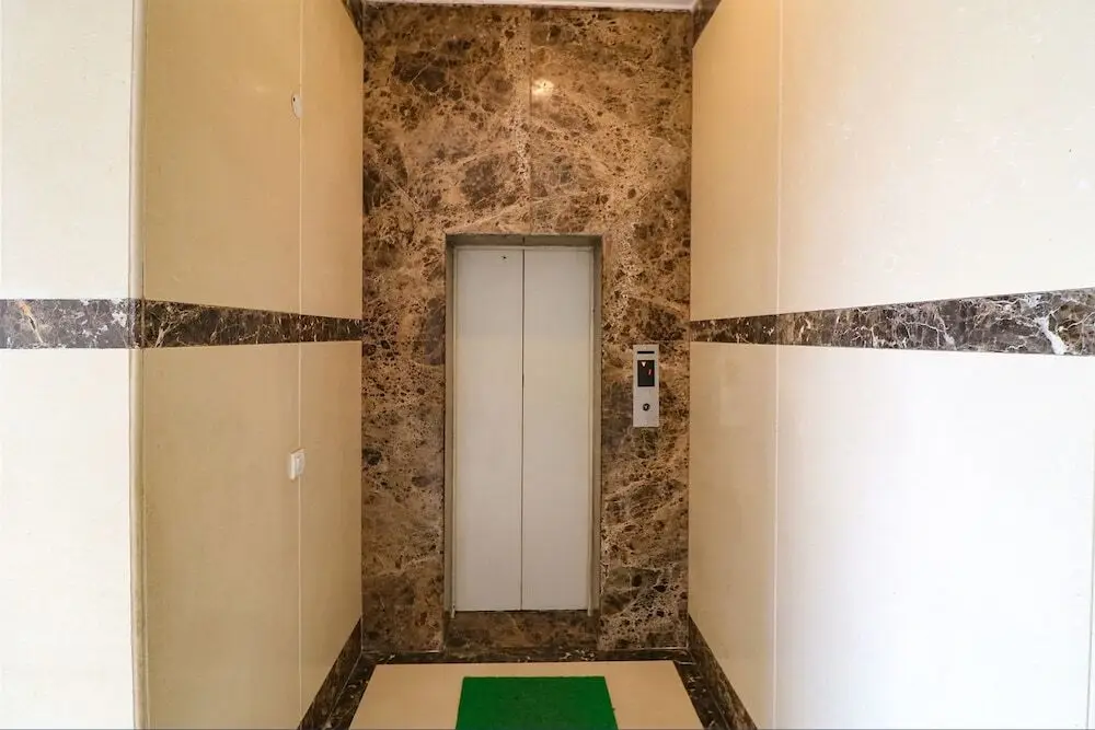 Нью-Дели: Fabhotel Llyod Residency
