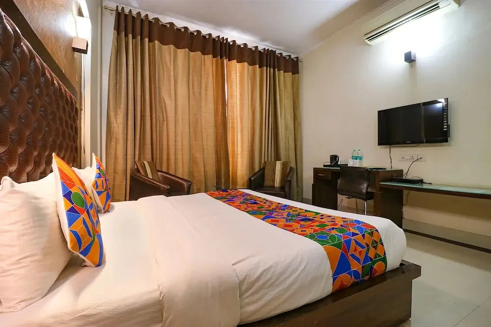 Нью-Дели: Fabhotel Llyod Residency