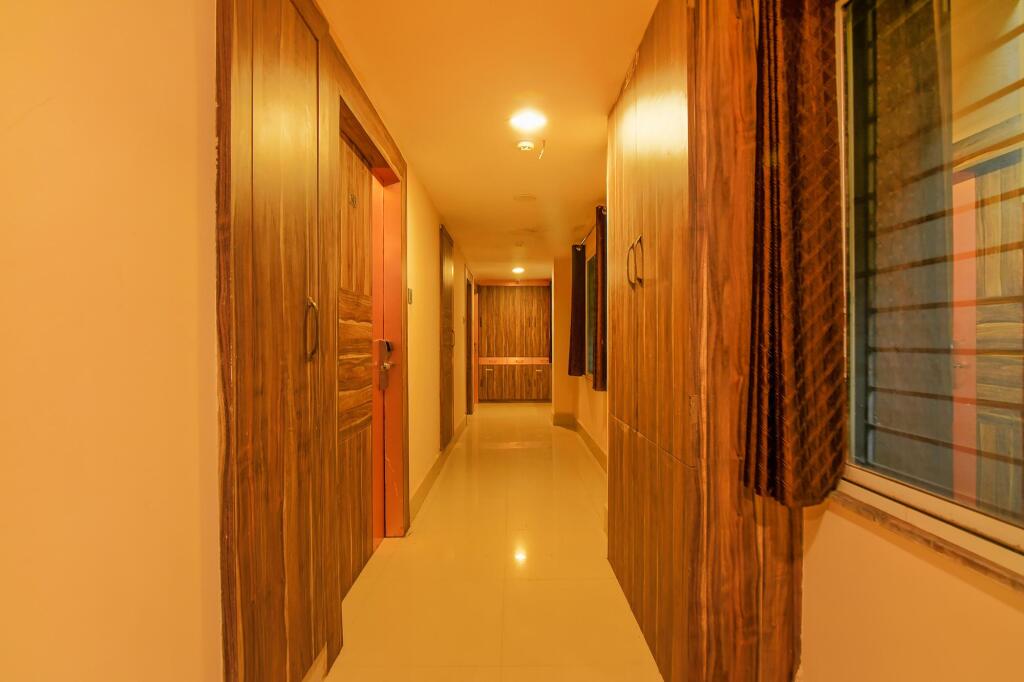 Бхубанешвар: Fabhotel Middleton Desire
