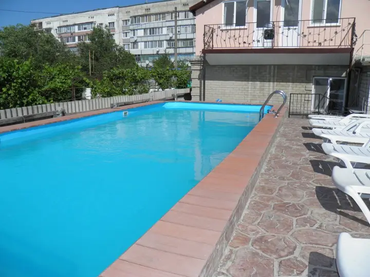 Феодосия: U Yudzhina Guest House