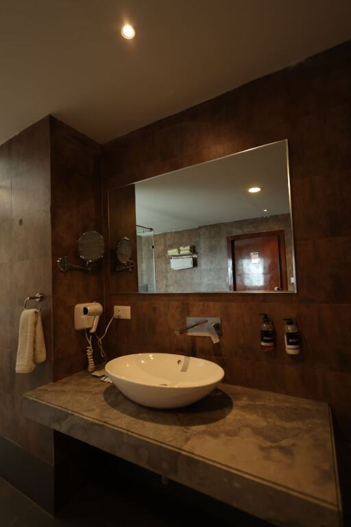 Харидвар: The Latitude Luxury