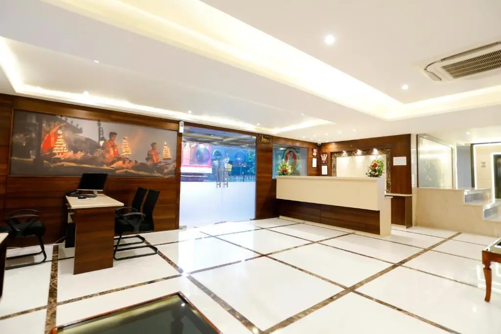 Варанаси: Hotel Dolphin Grand