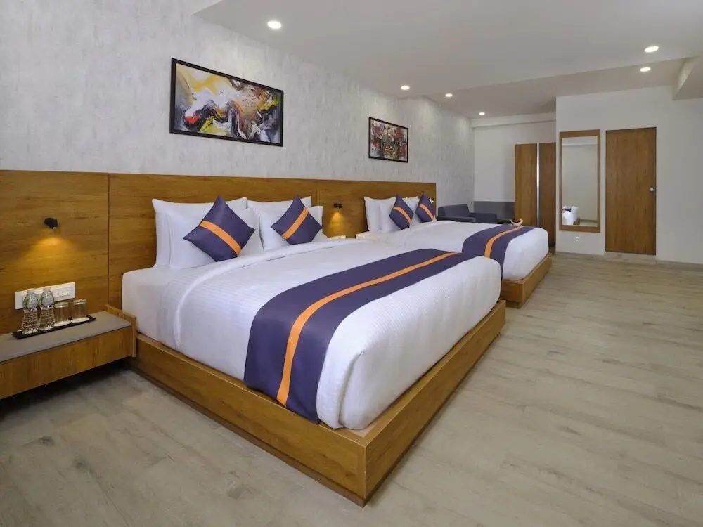 Гарудешвар: Comfort Inn