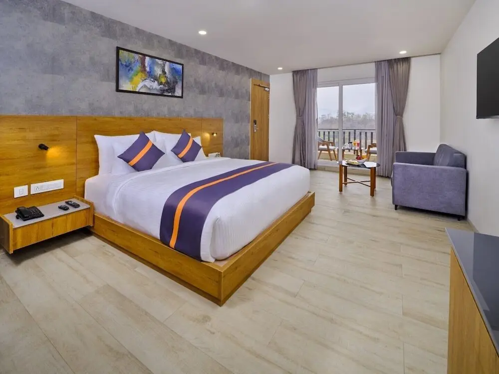 Гарудешвар: Comfort Inn